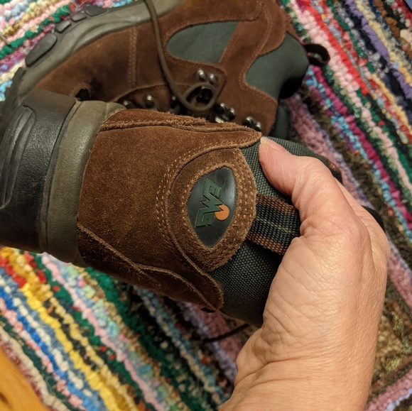EMS Day Hiker, Brown suede Boots w green accents, Men's size 9, Original Owner - Picture 12 of 14